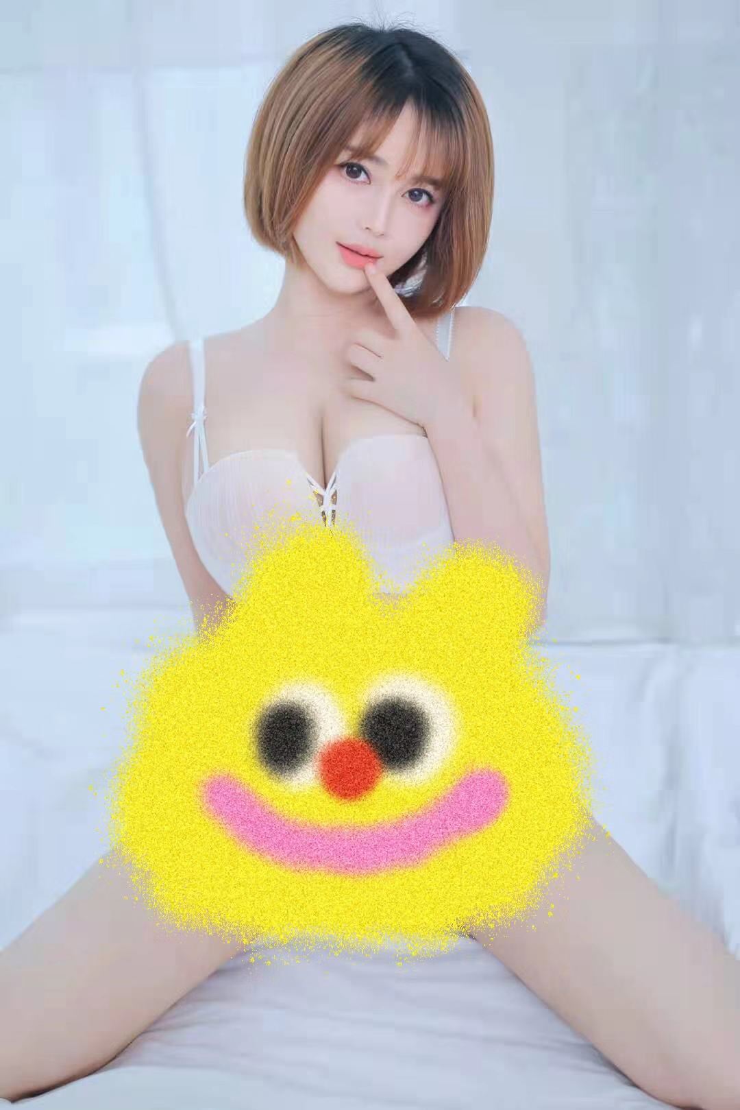 俏皮短发，爆乳湘妹，控精技术，姿势随意，你想要的她都有