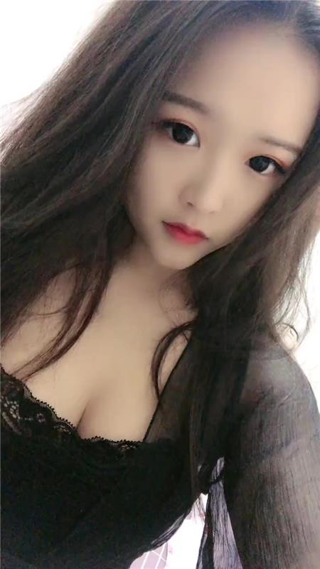 南方兼职小Saob，胸大三点粉，皮肤嫩